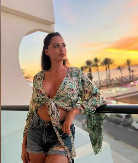 Thai Massage By Female Therapist in Delhi 1 of 4